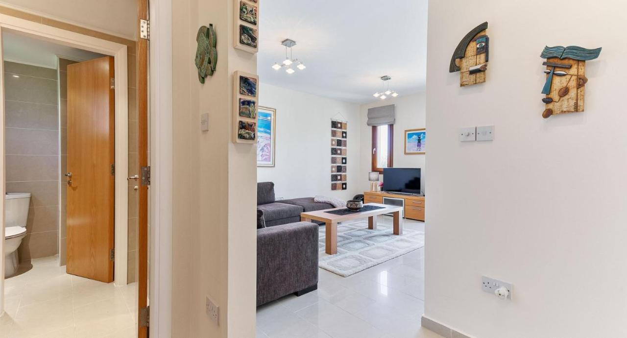 Fantastic Junior Villa Cz02 Salamis With Gorgeous Views, Aphrodite Hills Kouklia Exterior photo